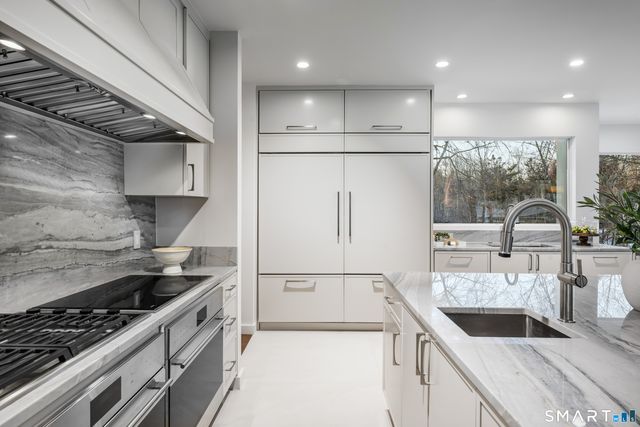 475 Fence Row Drive, Fairfield, CT 06824