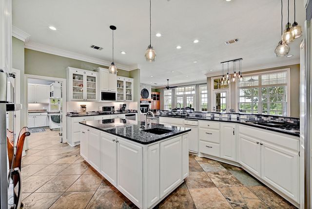 948 Upper Elgin River RD, Elgin, TX 78621