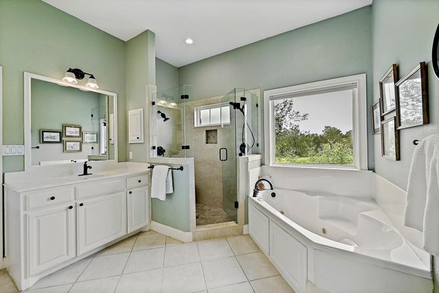 948 Upper Elgin River RD, Elgin, TX 78621