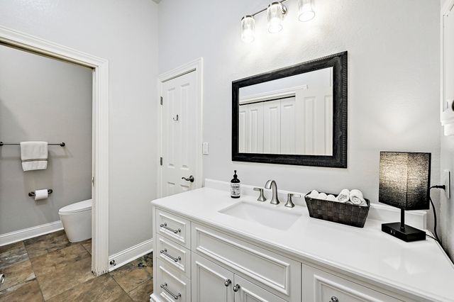 948 Upper Elgin River RD, Elgin, TX 78621