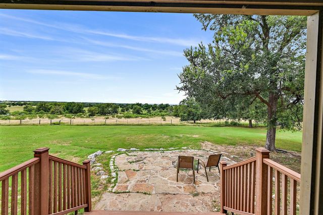 948 Upper Elgin River RD, Elgin, TX 78621