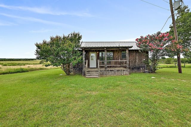 948 Upper Elgin River RD, Elgin, TX 78621