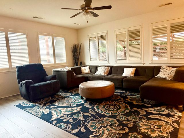 3934 E Willow Avenue, Visalia, CA 93292