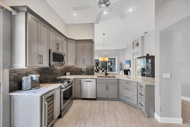 7621 WHITEBRIDGE GLEN, University Park, FL 34201