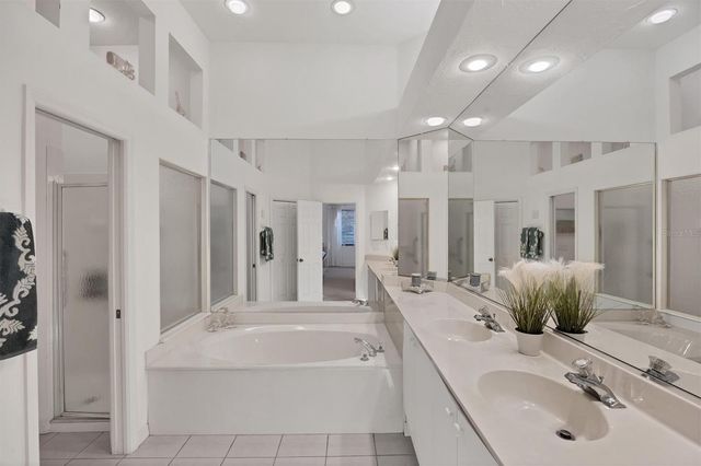 7621 WHITEBRIDGE GLEN, University Park, FL 34201