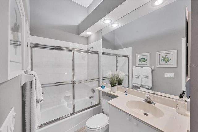 7621 WHITEBRIDGE GLEN, University Park, FL 34201