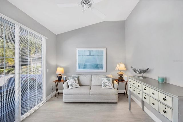 7621 WHITEBRIDGE GLEN, University Park, FL 34201