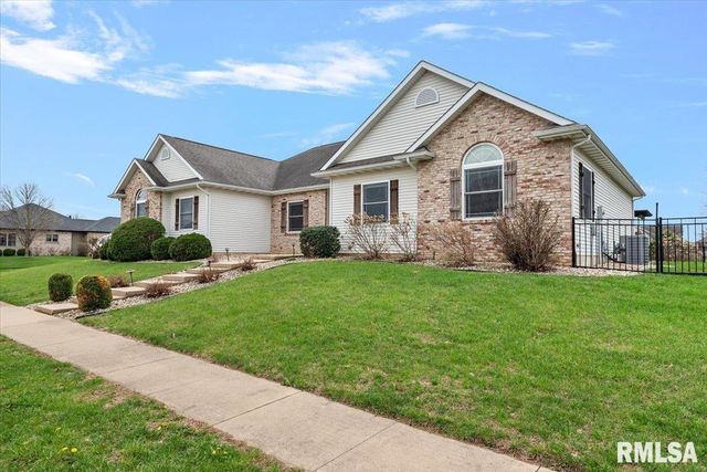 4800 LONGFELLOW Drive, Springfield, IL 62711