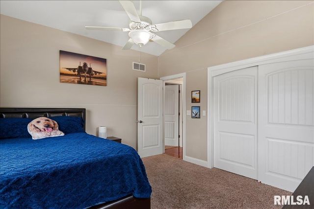 4800 LONGFELLOW Drive, Springfield, IL 62711