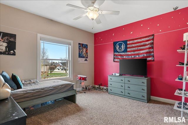 4800 LONGFELLOW Drive, Springfield, IL 62711