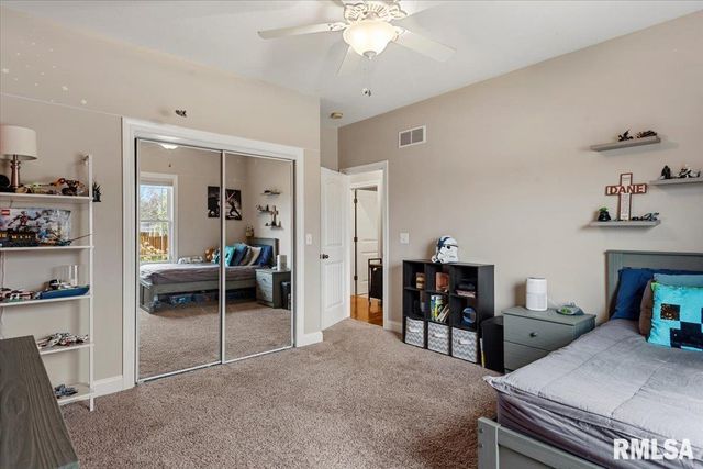 4800 LONGFELLOW Drive, Springfield, IL 62711