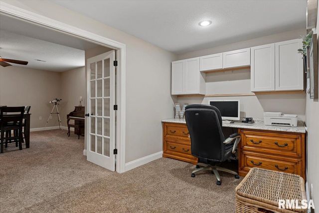 4800 LONGFELLOW Drive, Springfield, IL 62711