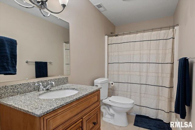 4800 LONGFELLOW Drive, Springfield, IL 62711