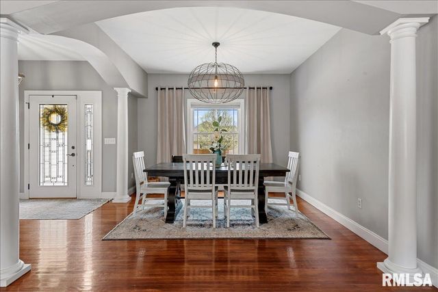 4800 LONGFELLOW Drive, Springfield, IL 62711