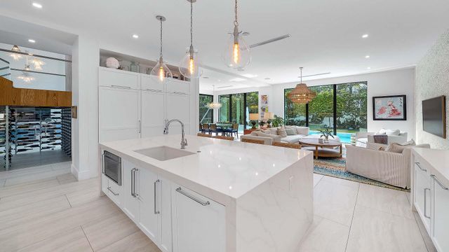 254 NE 4th Street, Boca Raton, FL 33432