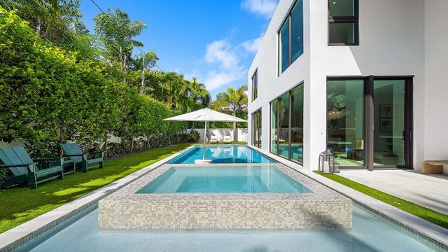 254 NE 4th Street, Boca Raton, FL 33432