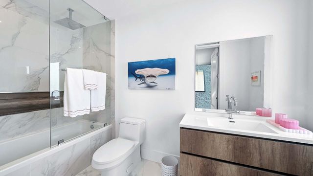 254 NE 4th Street, Boca Raton, FL 33432