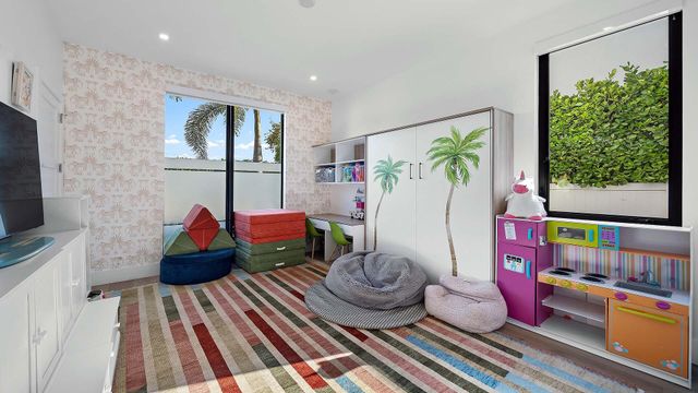 254 NE 4th Street, Boca Raton, FL 33432