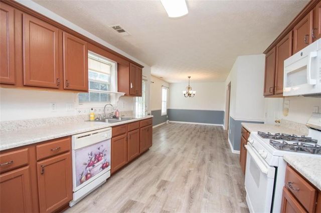 115 Oakview Trace, Fayetteville, GA 30215