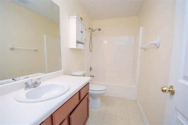 115 Oakview Trace, Fayetteville, GA 30215