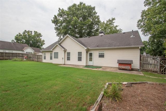 115 Oakview Trace, Fayetteville, GA 30215