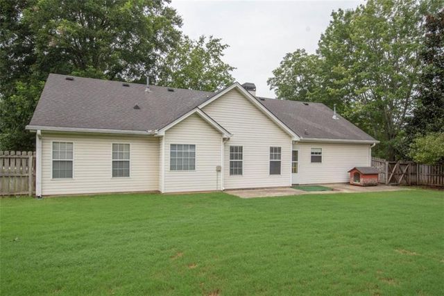 115 Oakview Trace, Fayetteville, GA 30215