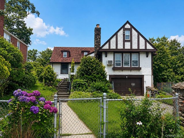 188-06 Soho Drive, Hollis, NY 11423