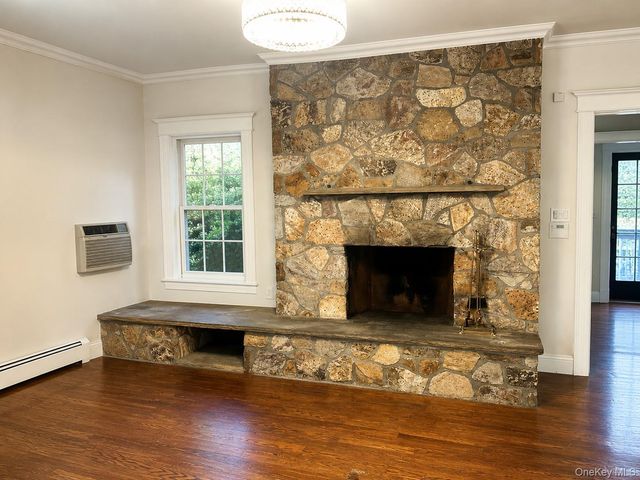 188-06 Soho Drive, Hollis, NY 11423
