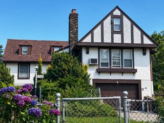188-06 Soho Drive, Hollis, NY 11423