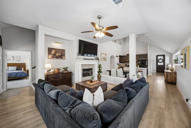 813 Lake Cove Drive, Little Elm, TX 75068