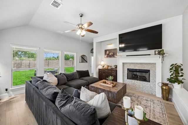 813 Lake Cove Drive, Little Elm, TX 75068