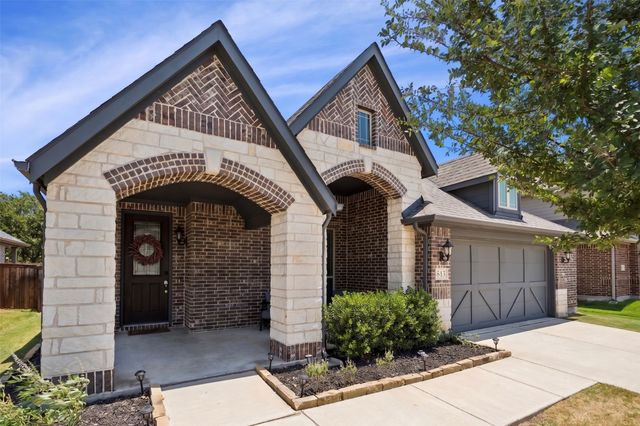 813 Lake Cove Drive, Little Elm, TX 75068