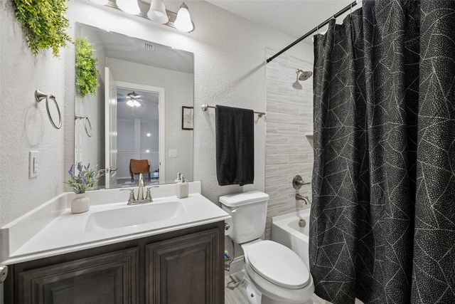 813 Lake Cove Drive, Little Elm, TX 75068