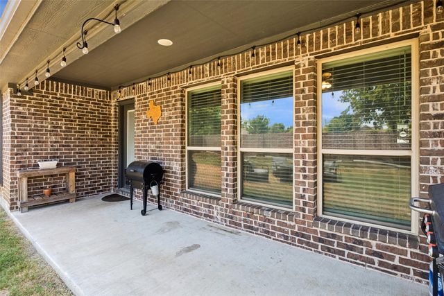 813 Lake Cove Drive, Little Elm, TX 75068