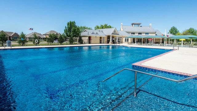 813 Lake Cove Drive, Little Elm, TX 75068