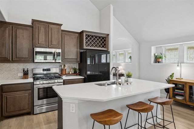 813 Lake Cove Drive, Little Elm, TX 75068