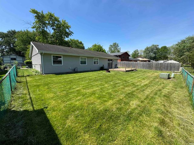 1957 Broadford Drive, South Bend, IN 46614