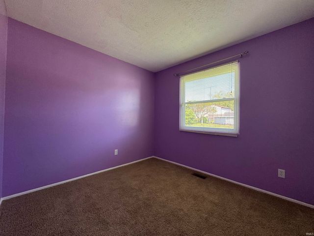 1957 Broadford Drive, South Bend, IN 46614