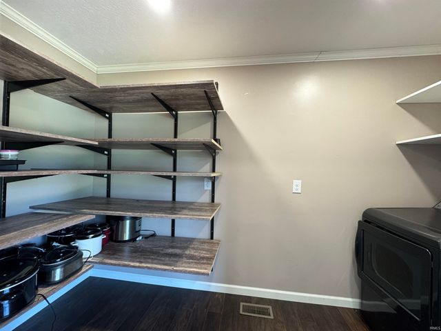 1957 Broadford Drive, South Bend, IN 46614