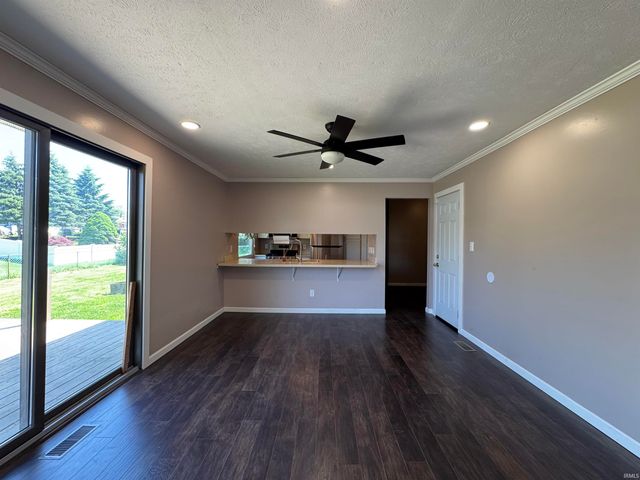 1957 Broadford Drive, South Bend, IN 46614
