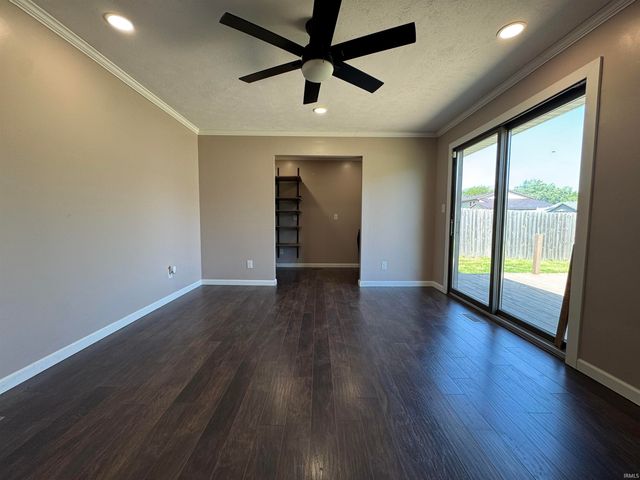 1957 Broadford Drive, South Bend, IN 46614