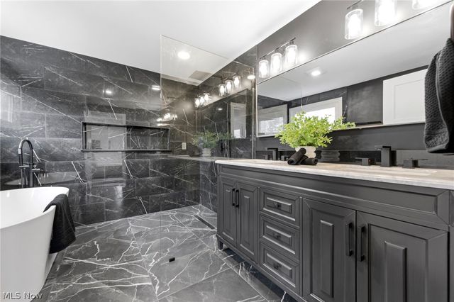 20200 Kramer Drive, Rocky River, OH 44116