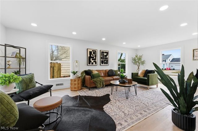 20200 Kramer Drive, Rocky River, OH 44116