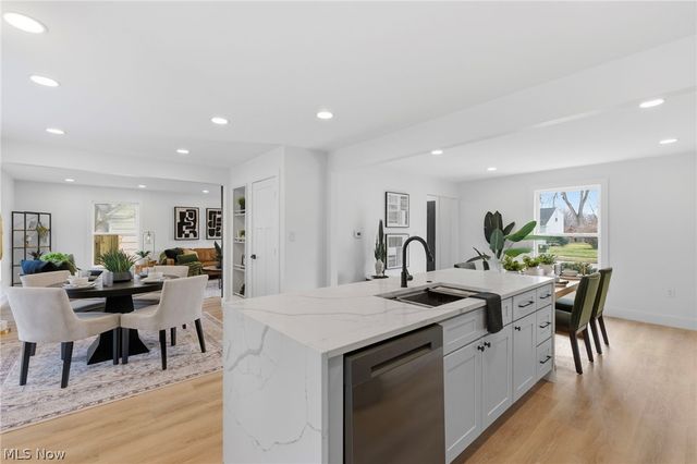 20200 Kramer Drive, Rocky River, OH 44116