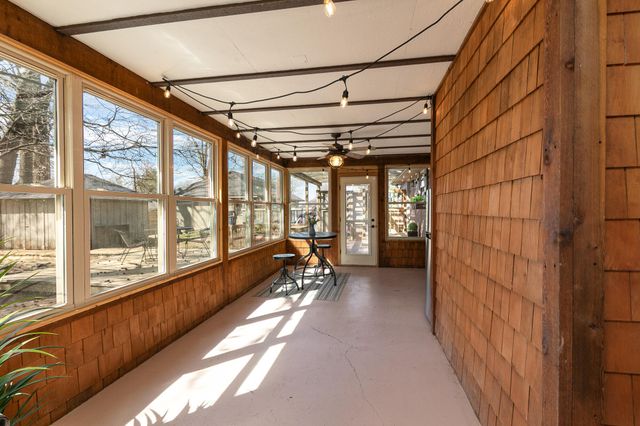 1202 W Glen Oaks Drive, Nixa, MO 65714