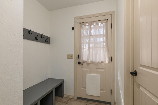 1202 W Glen Oaks Drive, Nixa, MO 65714