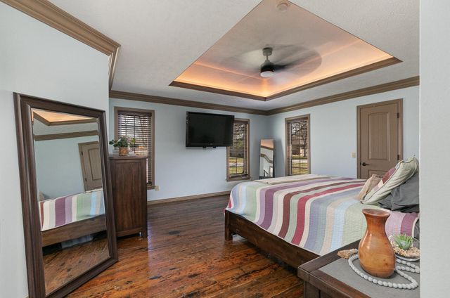 1202 W Glen Oaks Drive, Nixa, MO 65714