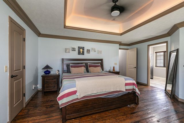 1202 W Glen Oaks Drive, Nixa, MO 65714