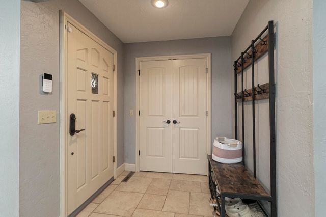 1202 W Glen Oaks Drive, Nixa, MO 65714