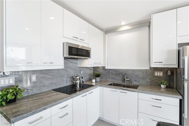 383 Bay Shore 203, Long Beach, CA 90803